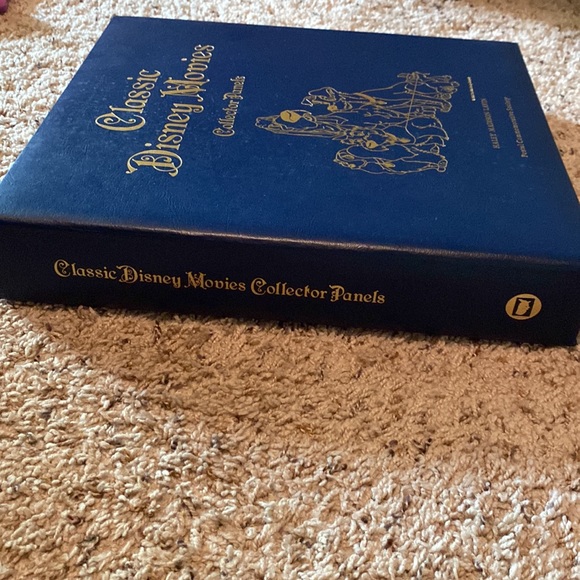 Classic Disney Movies Collector Panels Book - Picture 2 of 3